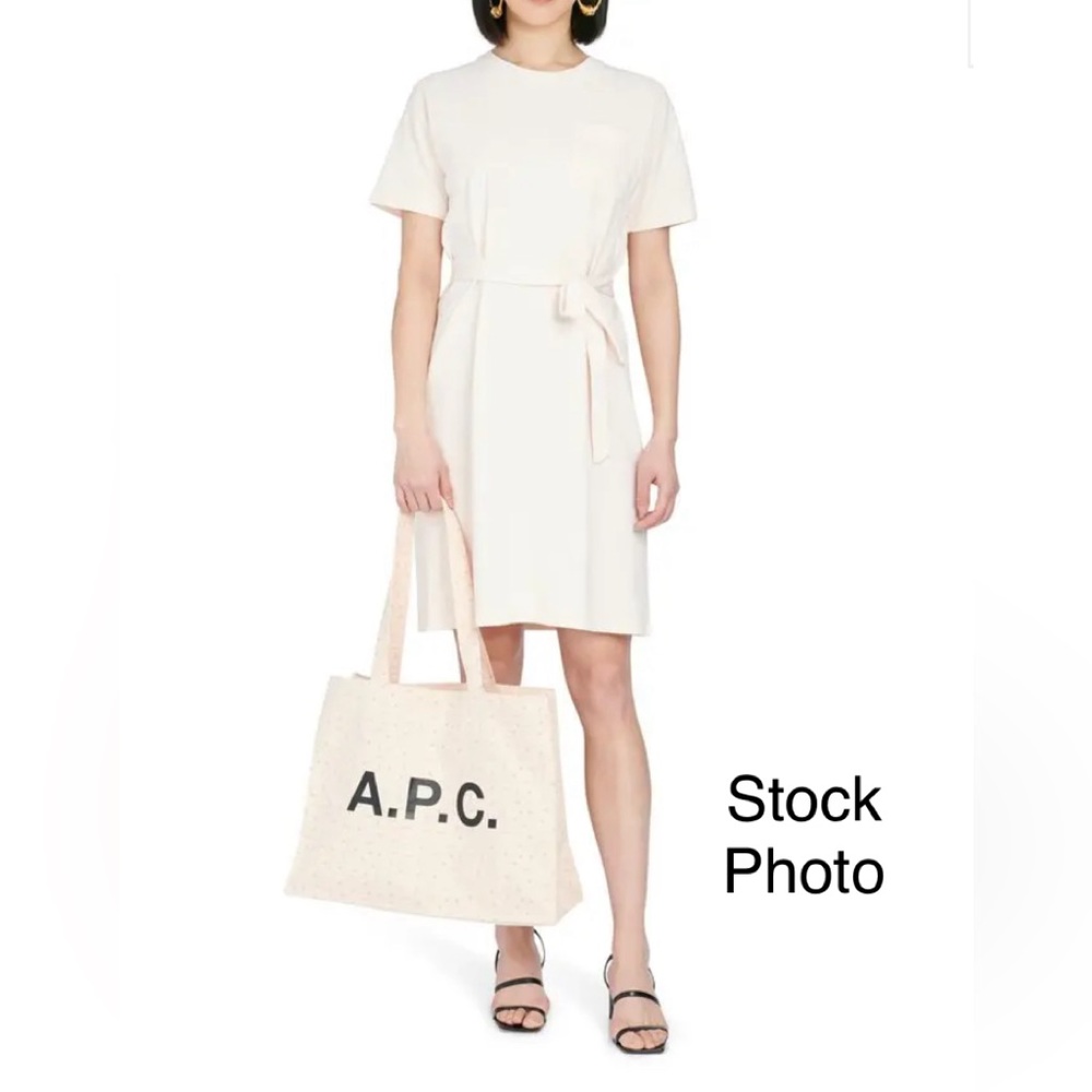 A.P.C. Diane Canvas Shopping Bag in Peche